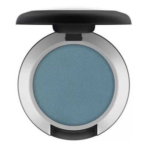 MAC Powder Kiss Soft Matte Eye Shadow Good Jeans 0.05 Oz 1.5 G New in Box - Picture 5 of 5